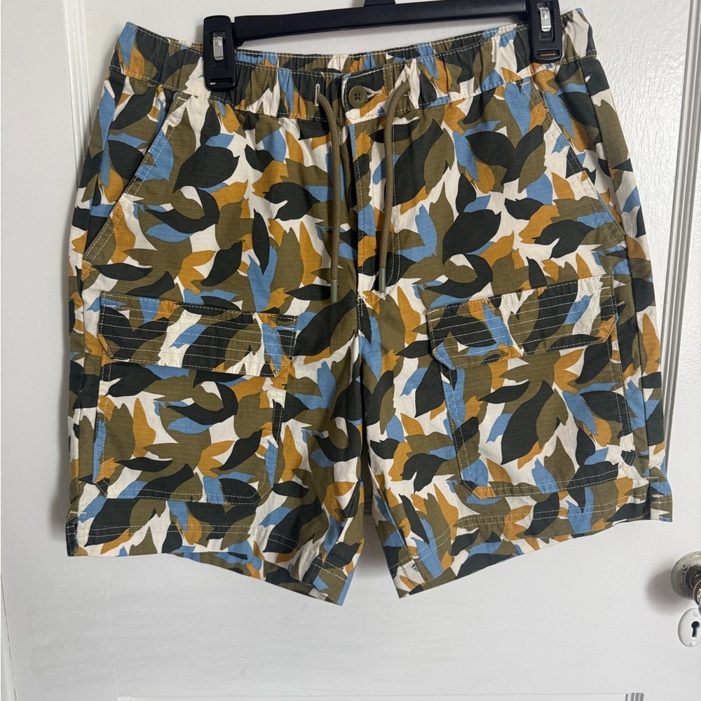 Men’s Free Assembly Leaf Print Cargo Shorts Sz M